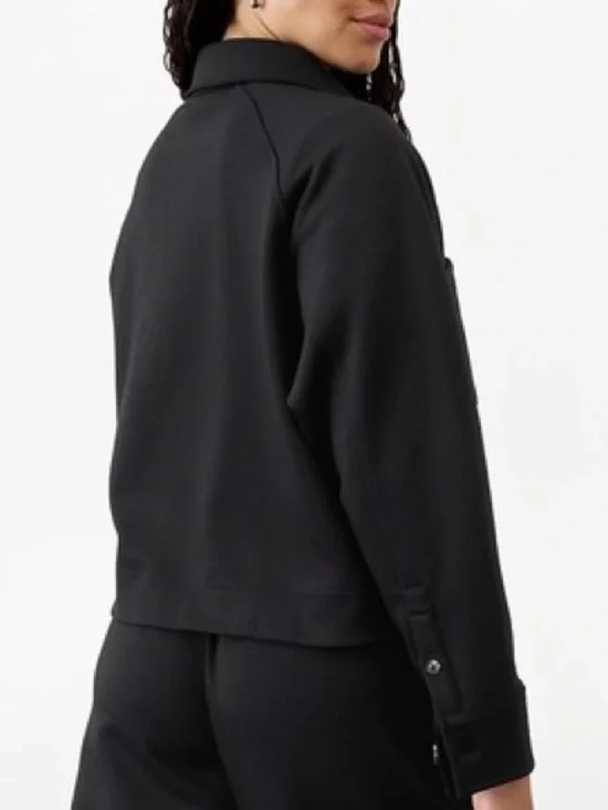 Athleta Allure Shirt Jacket
Womens Crop Long Sleeve Button Front - Picture 3 of 14